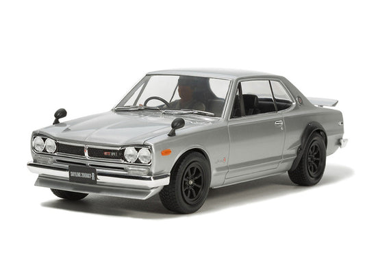Model Kit Nissan Skyline 2000 GT-R Street-Custom with Figure 1/24 Scale Model by Tamiya Tamiya