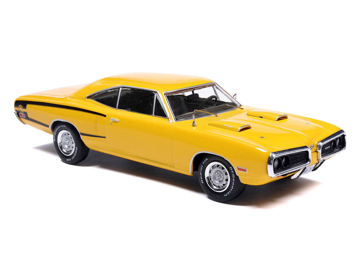 1970 Dodge Coronet Super Bee Yellow with Black Stripes 1/43 Diecast Model by IXO Models IXO