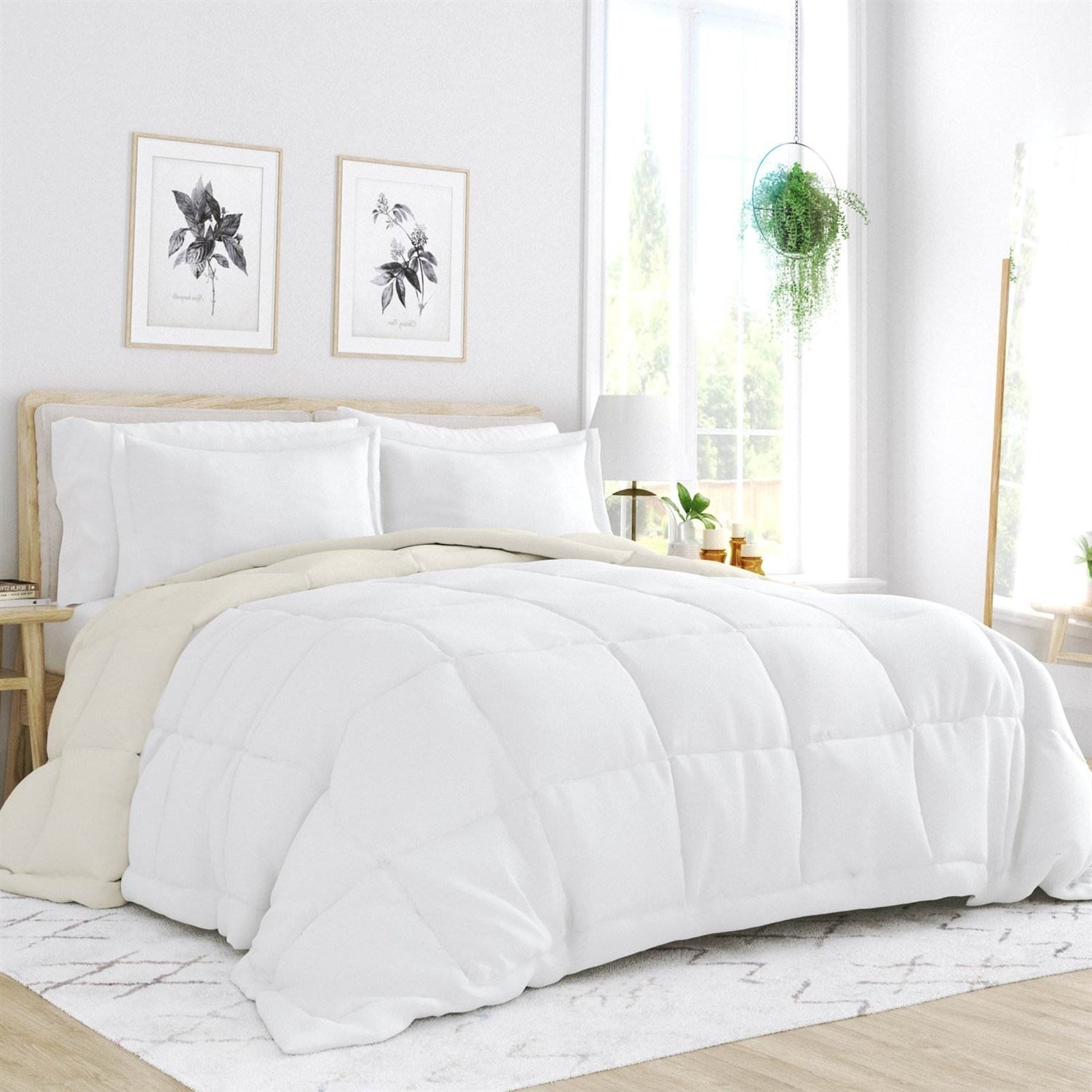 Full/Queen size 3-Piece Microfiber Reversible Comforter Set in White and Cream W2B