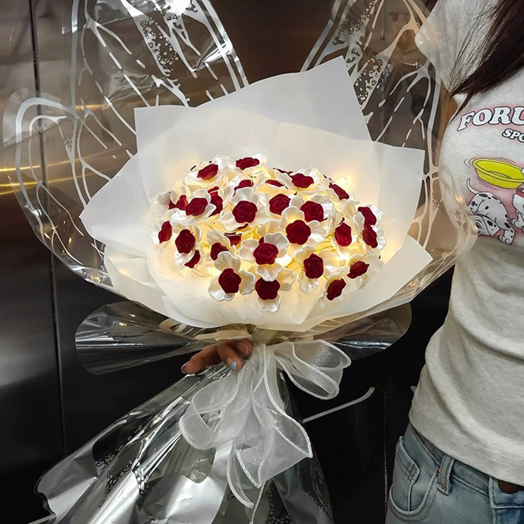 Dreamy Butterfly Rose Hand Bouquetperfect Rose Arrangement For Valentines Day Ideal As A Gift For Your Girlfriend Or Bestie CJD