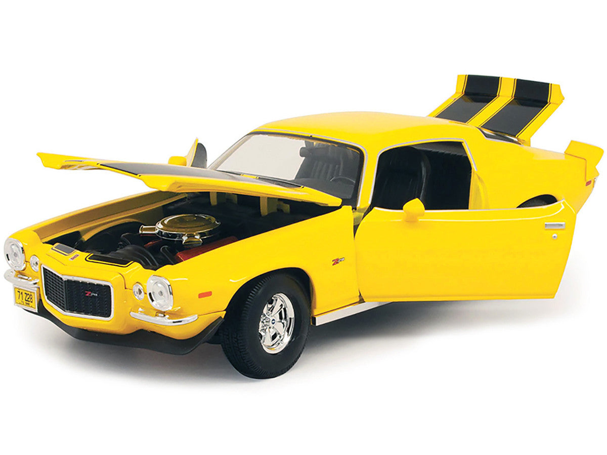 1971 Chevrolet Camaro Yellow with Black Stripes 1/18 Diecast Model Car by Maisto Maisto