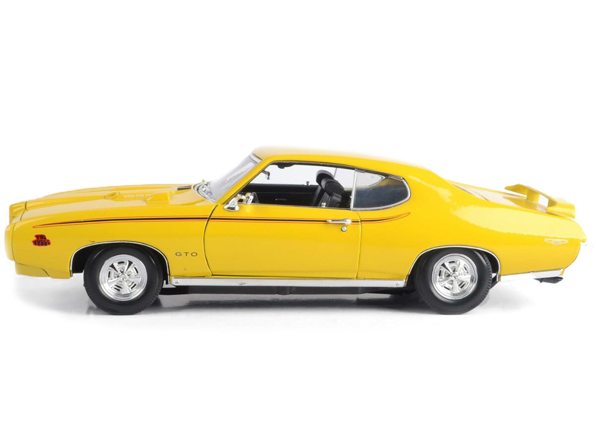 1969 Pontiac GTO Judge Yellow 1/18 Diecast Model Car by Motormax Motormax
