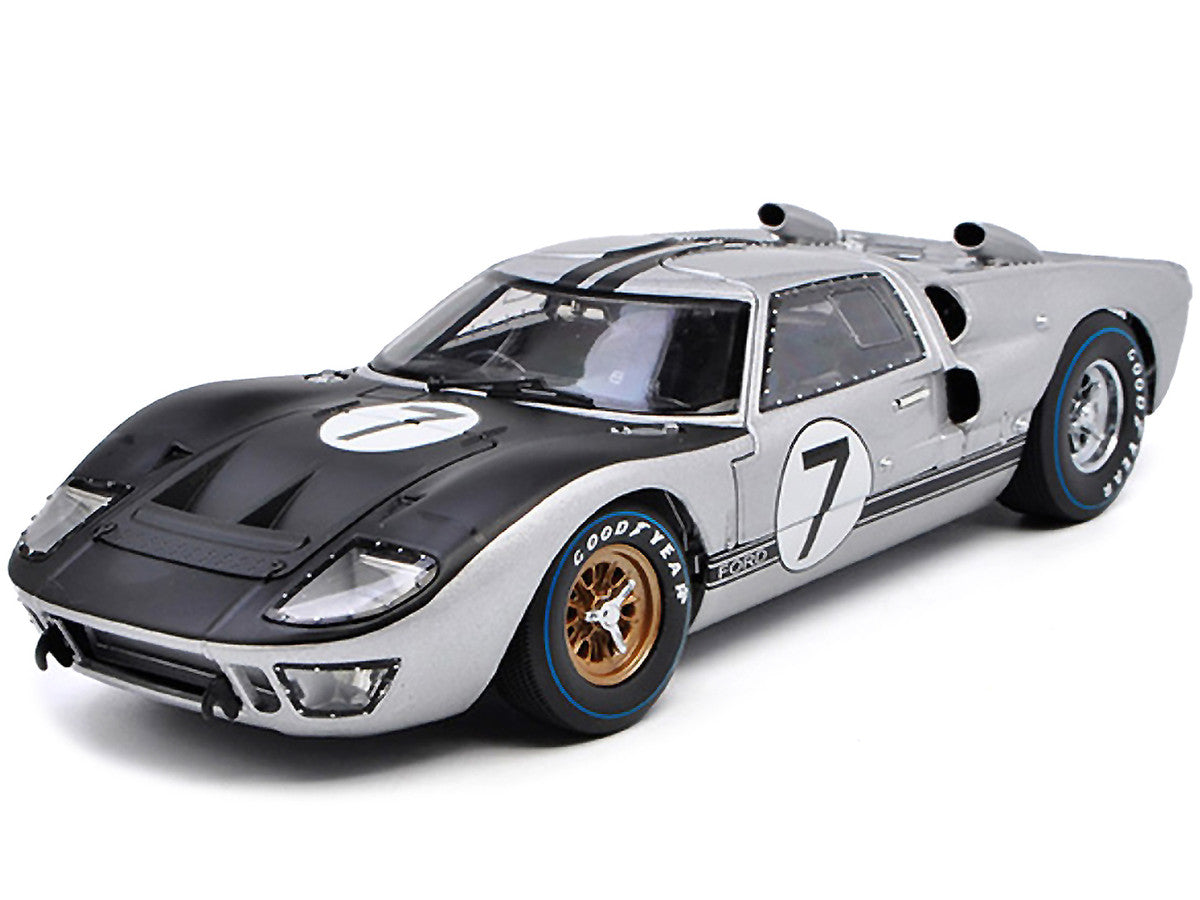 1966 Ford GT-40 MK II #7 Silver 1/18 Diecast Model Car by Shelby Collectibles-1