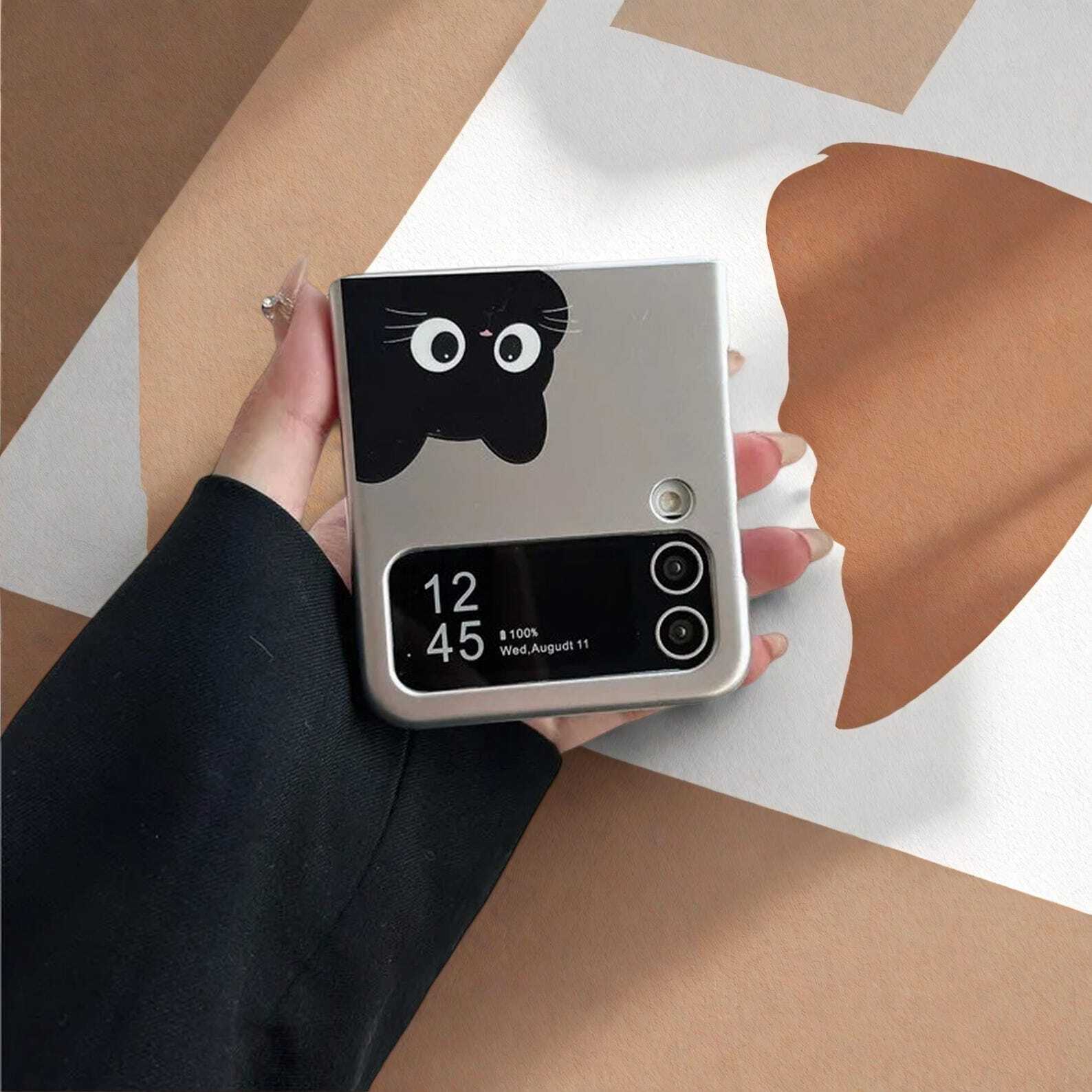 Cartoon Black Cat Phone Case with Beaded Bracelet Chain for Samsung Galaxy Z Flip 3 4 5 6 - Shockproof Stylish Back Cover W2B