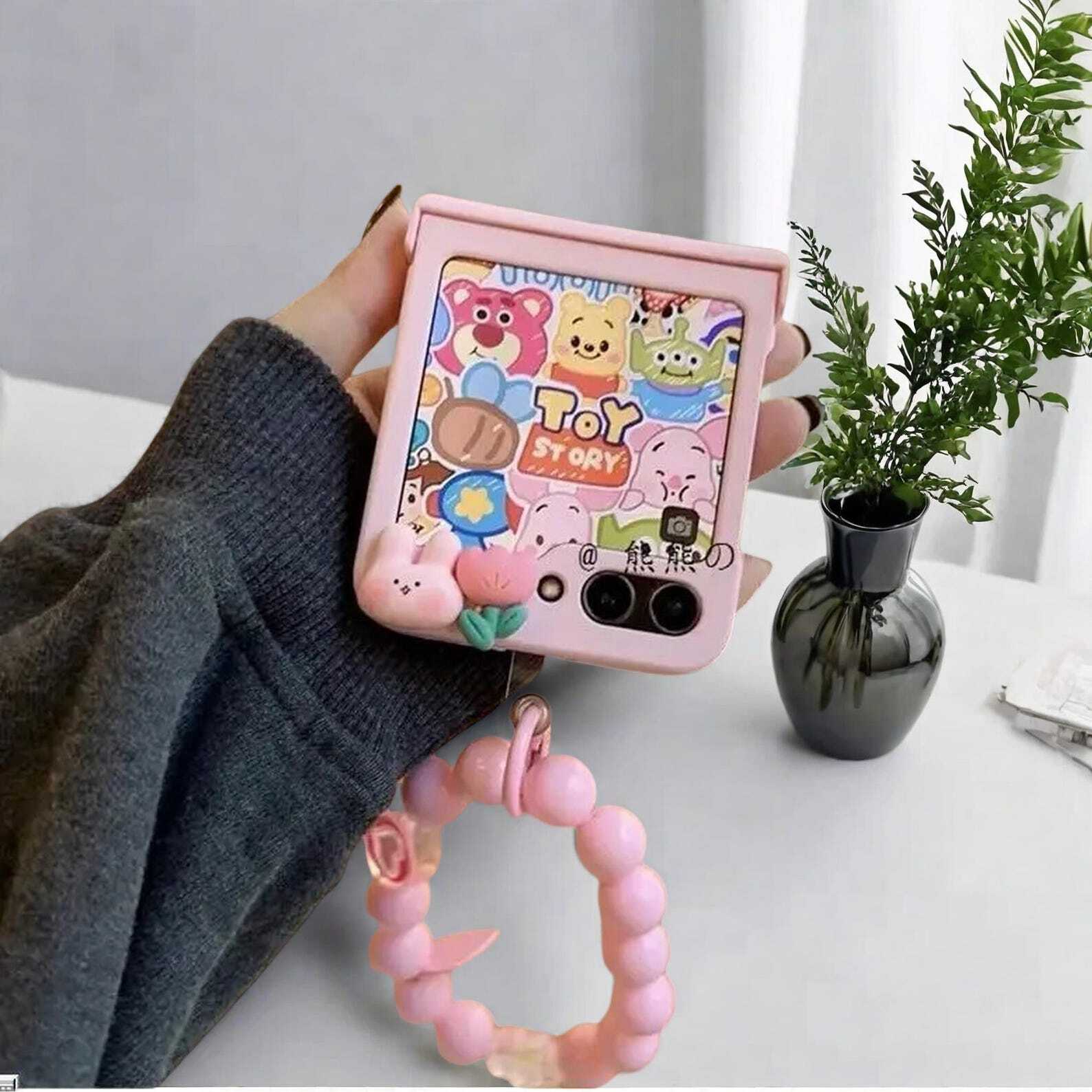 Cute Rabbit Bracelet Hinge Case for Samsung Galaxy Z Flip 3 4 5 6 - Stylish Protective Cover with Secure Chain Grip for Zflip5 Zflip6 W2B