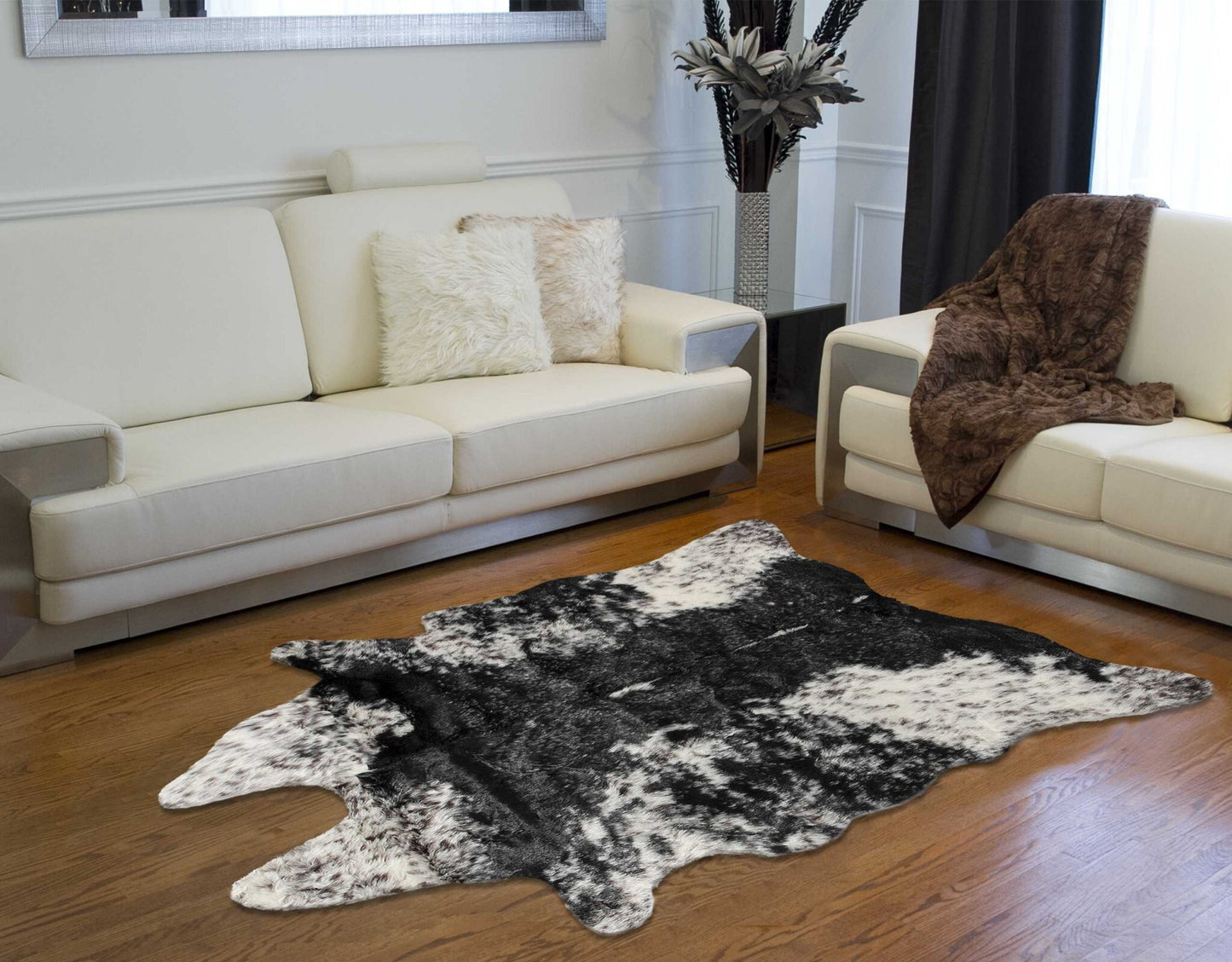 0.8" x 90" x 63" Acrylic Plush Polyester S&P Black White Rug