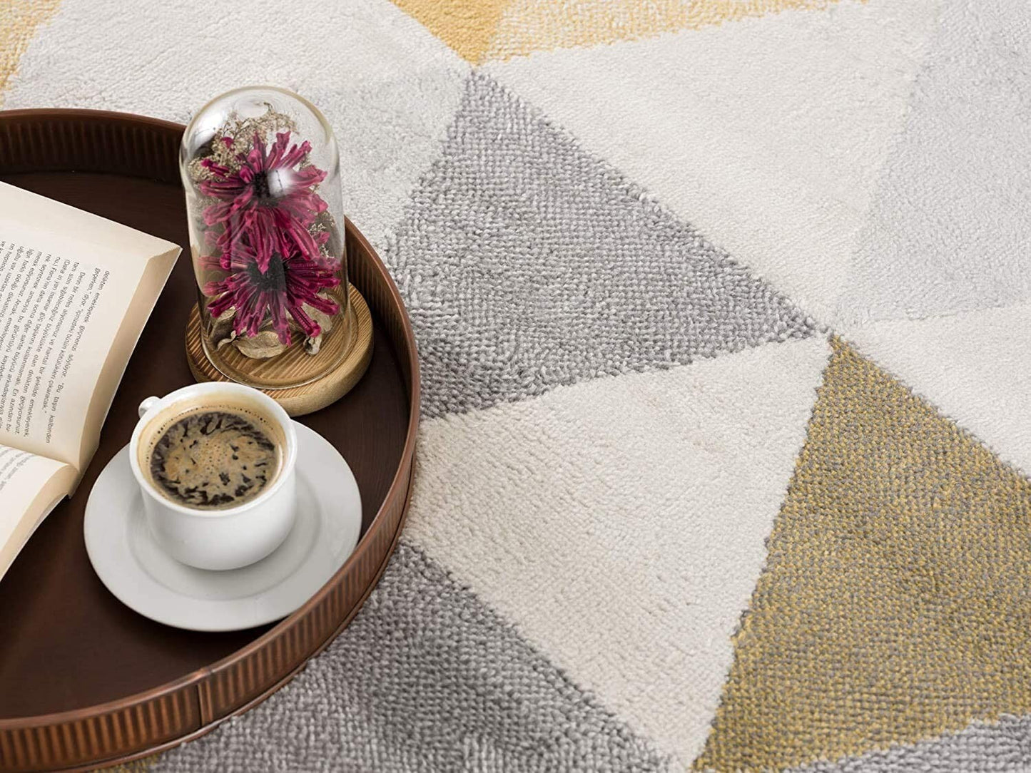 5' X 7' Yellow and Ivory Geometric Area Rug