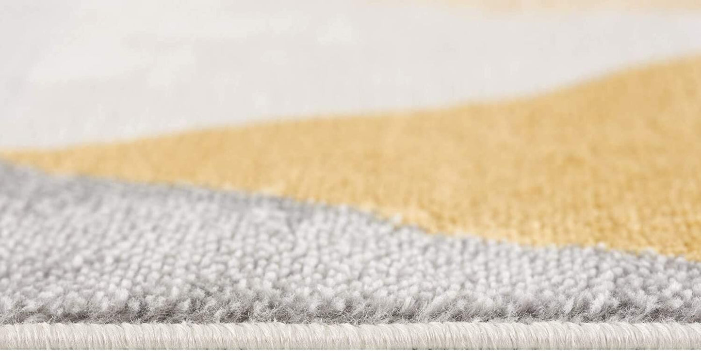 5' X 7' Yellow and Ivory Geometric Area Rug