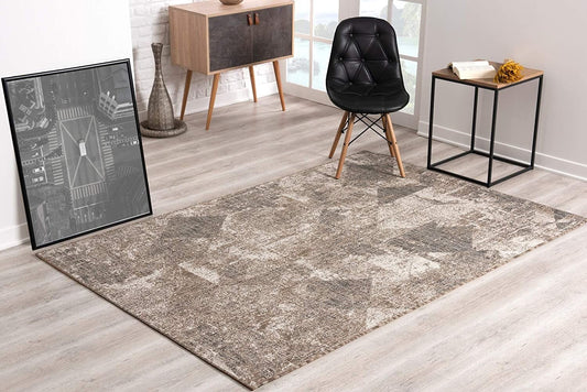 5' x 8' Ivory Distressed Diamonds Area Rug