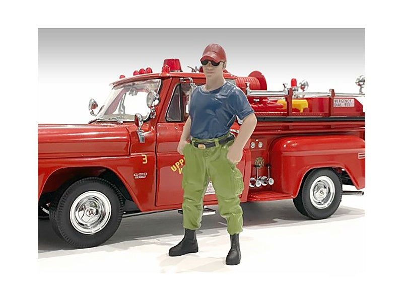 "Firefighters" 6 piece Figure Set (4 Males 1 Dog 1 Accessory) for 1/18 Scale Models by American Diorama